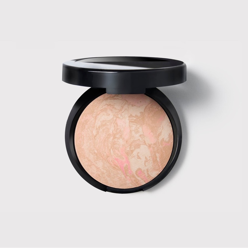 Laura Geller Baked Balance-n-Brighten Color Correcting Foundation - Porcelain